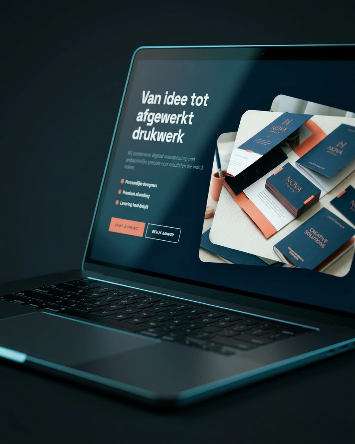 Website met productaanbod en offerteaanvraag voor Pixel & Paper op laptop.